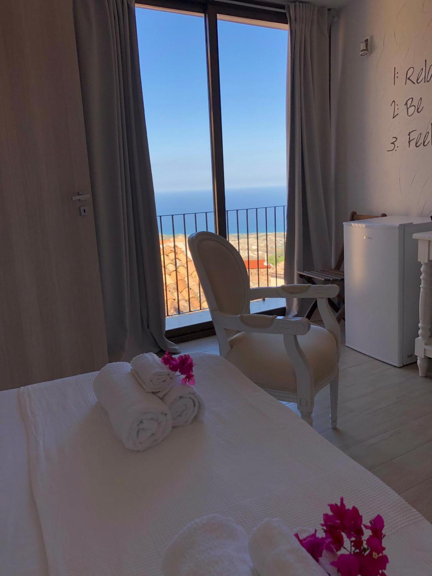 Perla Del Borgo Bed And Breakfast Santa Caterina dello Ionio Exterior foto